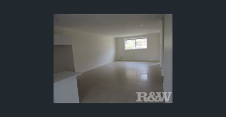 Modern 3 Bedroom Villa In Desirable Location - Photo 2