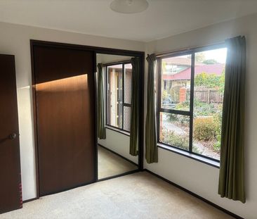 Great location in Ilam – 4 Bedrooms, Separate shower room, a second... - Photo 2