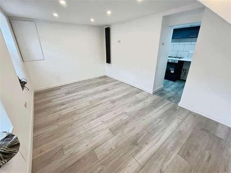 North Road, Porth, CF39 - Photo 3