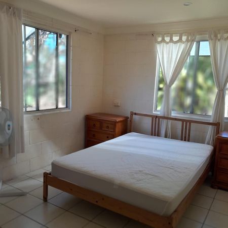 Coopers Plains - Photo 4