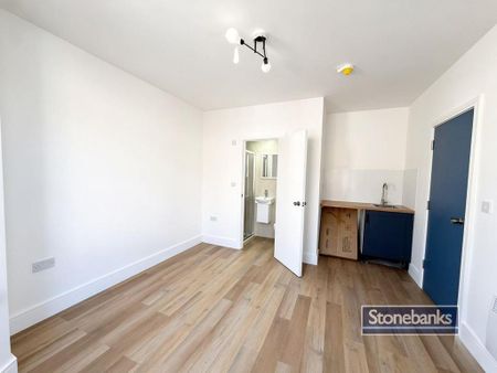 6 bedroom semi-detached house to rent - Photo 5