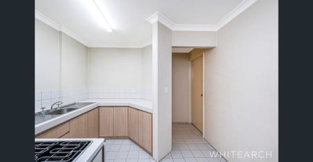 Ready To Move In - Neat and Tidy Apartment with Pool - Photo 5