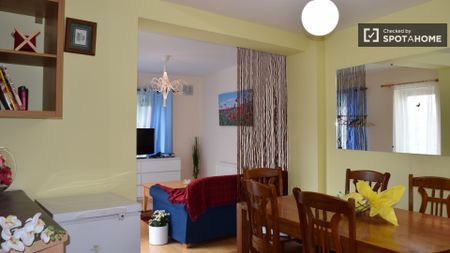 Cosy room in shared apartment in Blanchardstown, Dublin - Photo 2