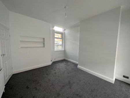 2 bedroom terraced house to rent - Photo 3