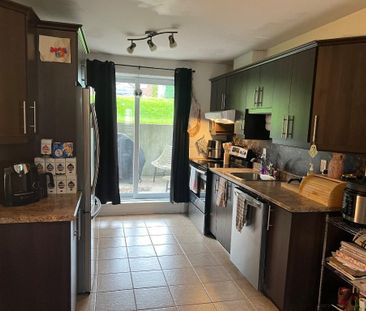 Beau 51/2 à Ville Mercier à louer - Photo 1