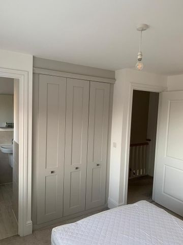 1 bedroom in a house share to rent - Photo 2