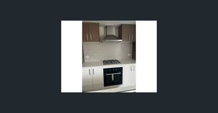 Spacious 4-Bedroom Family Home with Modern Elegance in Winter Valley - Photo 2