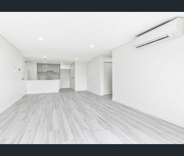 STYLISH COURTYARD APARTMENT - AFFORDABLE HOUSING - Photo 1