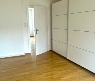 Helle, gepflegte 2 Zimmer Wohnung mit Balkon - Photo 2