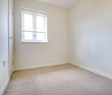 Brunel Crescent, Swindon, Swindon, SN2 - Photo 5