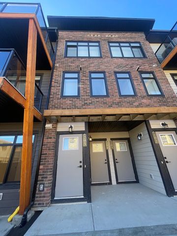 205-562 SETON CIR SE, Calgary - Photo 3