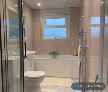 3 bedroom end of terrace house to rent - Photo 2