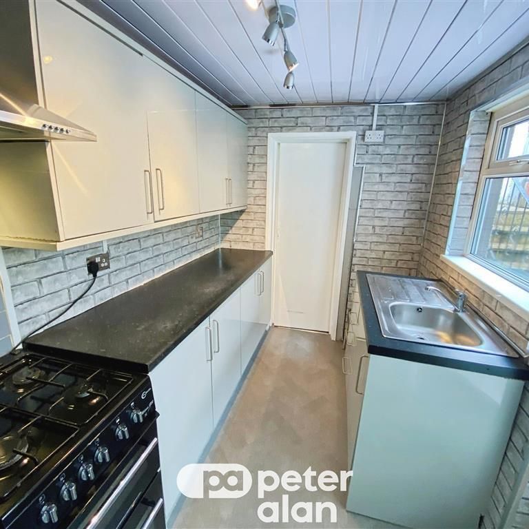 Mill Street, ABERDARE - Photo 1