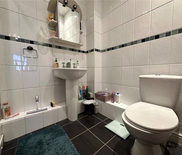 2 bedroom apartment to rent - Photo 6