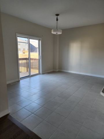 For Lease - 3160 searidge Street, Severn, Ontario - Photo 2