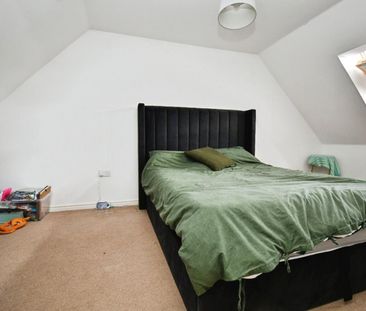 3 bedroom House To Let Total Size: 743 SQ FT - Photo 3