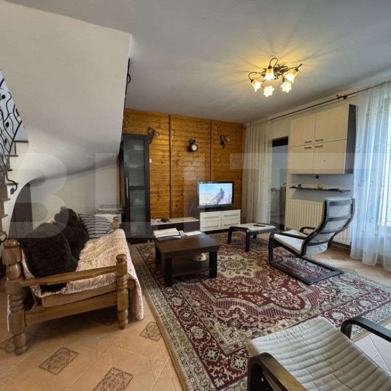 Casa cu curte si garaj, 2 dormitoare, mobilata utilata, Bres - Fotografie 1