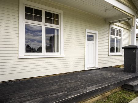 Marton - 4 Bedrooms - Photo 2