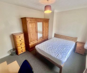 South Park Avenue - Photo 3