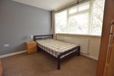 Price £1,900 pcm - Under Offer - Photo 3