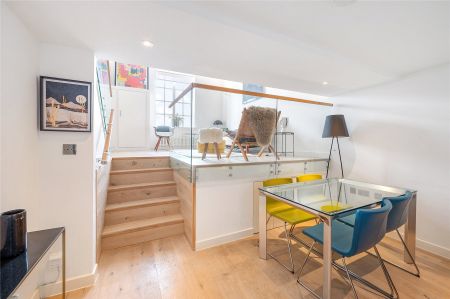The Bottle House, Lamb Brewery Studios, Church Street, London, W4 flat - penthouse to rent - Photo 2