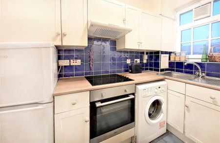 3 Bed Flat, Wenham House, SW8 - Photo 4