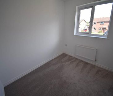 2 bedroom semi-detached house to rent - Photo 2