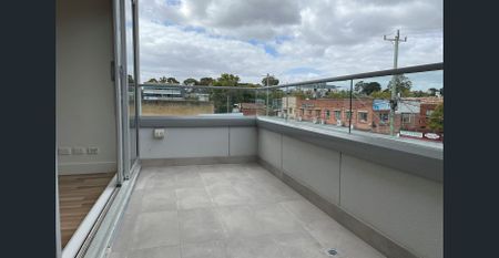 Boutique two bedroom apartment - Photo 3