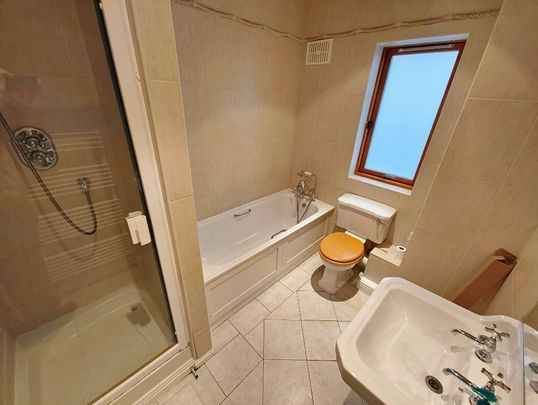 5 White Gables, Loughlinstown, Dublin - Photo 1