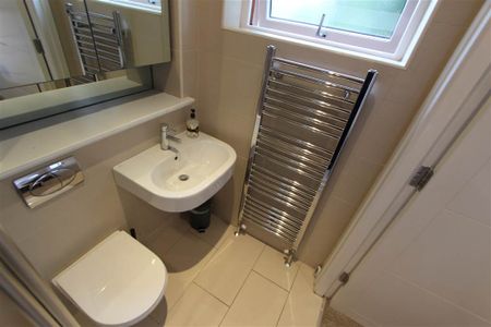 Apt 15 The Oaks, Malone Square, Windsor Park, Belfast, BT9 6JU - Photo 2