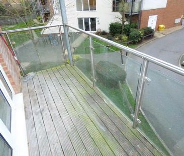 Observer Drive, Watford - Photo 2