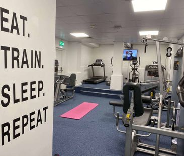 Standard Studio - Photo 2