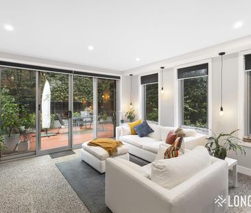 Stylish & Sophisticated Living - Photo 2