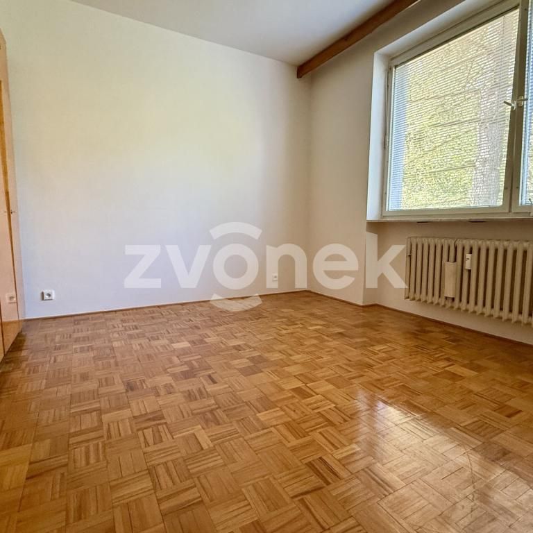 Pronájem bytu 3+1 90 m2 - Photo 1