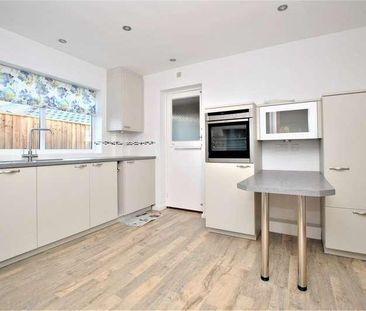 Rosehill Park, Emmer Green, Reading, RG4 - Photo 6