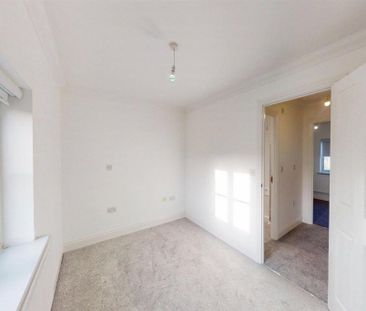 2 bedroom end of terrace house to rent - Photo 3