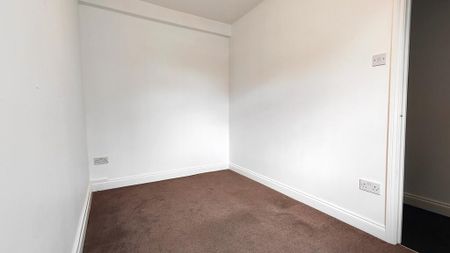 1 bedroom ground floor flat to rent - Photo 3