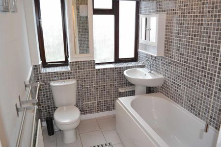 2 bedroom terraced house to rent - Photo 3