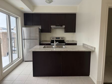 For Lease - 9440 Bayview Avenue Unit# Coach, Richmond Hill, Ontario - Photo 3