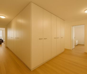 SPACIEUX APPARTEMENT DE 4.5 PIECES PROCHE DE TOUTES LES COMMODITES - Photo 3