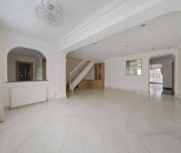 5 bedroom detached house to rent - Photo 5