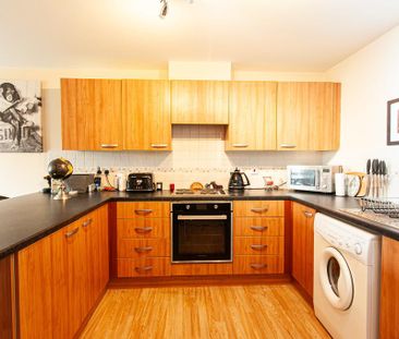 2 bedroom ground floor flat to rent - Photo 6