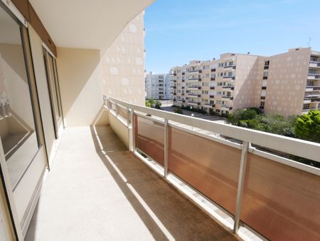 Location Appartement 3 pièces 69m² ANGERS 49000 - Photo 4