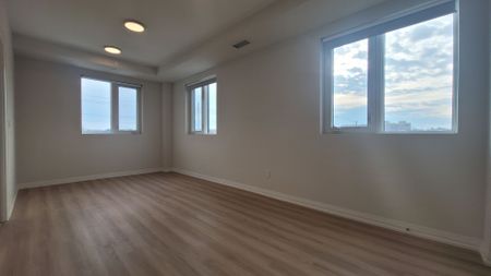 For Lease - 13042 Yonge Street Unit# 204, Richmond Hill, Ontario - Photo 3