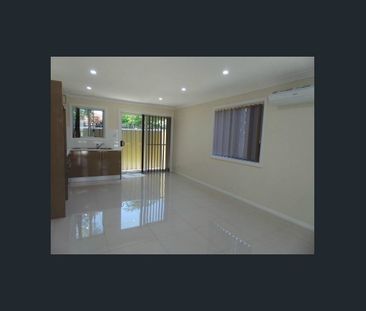 2 Bedroom Granny Flat - Walk to Station. Rent Includes Water. Solar... - Photo 3