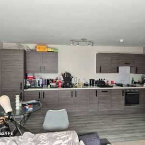 2 Bed Flat, Adelphi St, M3 - Photo 2