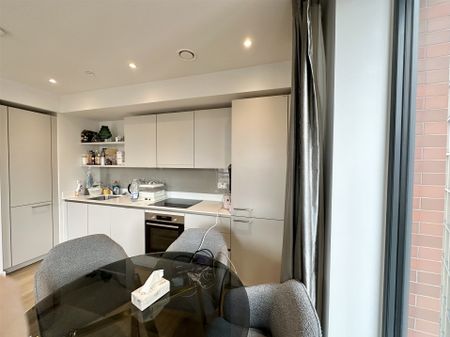Whitworth Street, Manchester - Photo 3