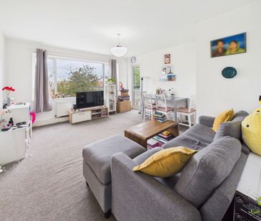 2 Bedroom - Photo 2