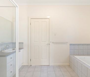 Low Maintenance Beauty - Photo 6