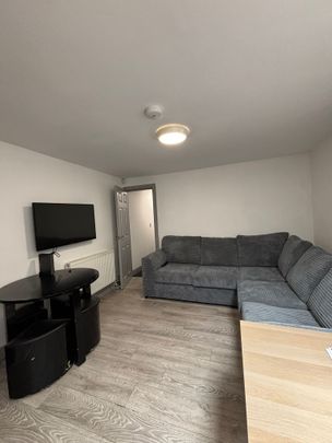 147 HUBERT ROAD - Photo 1